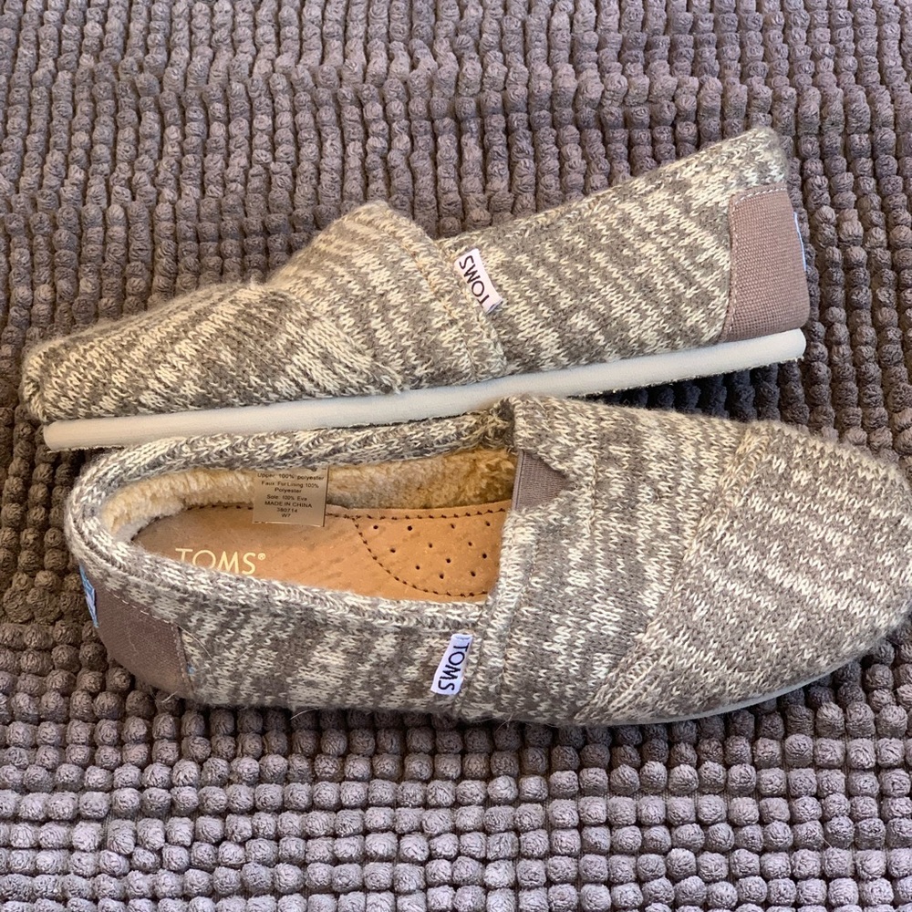 Toms